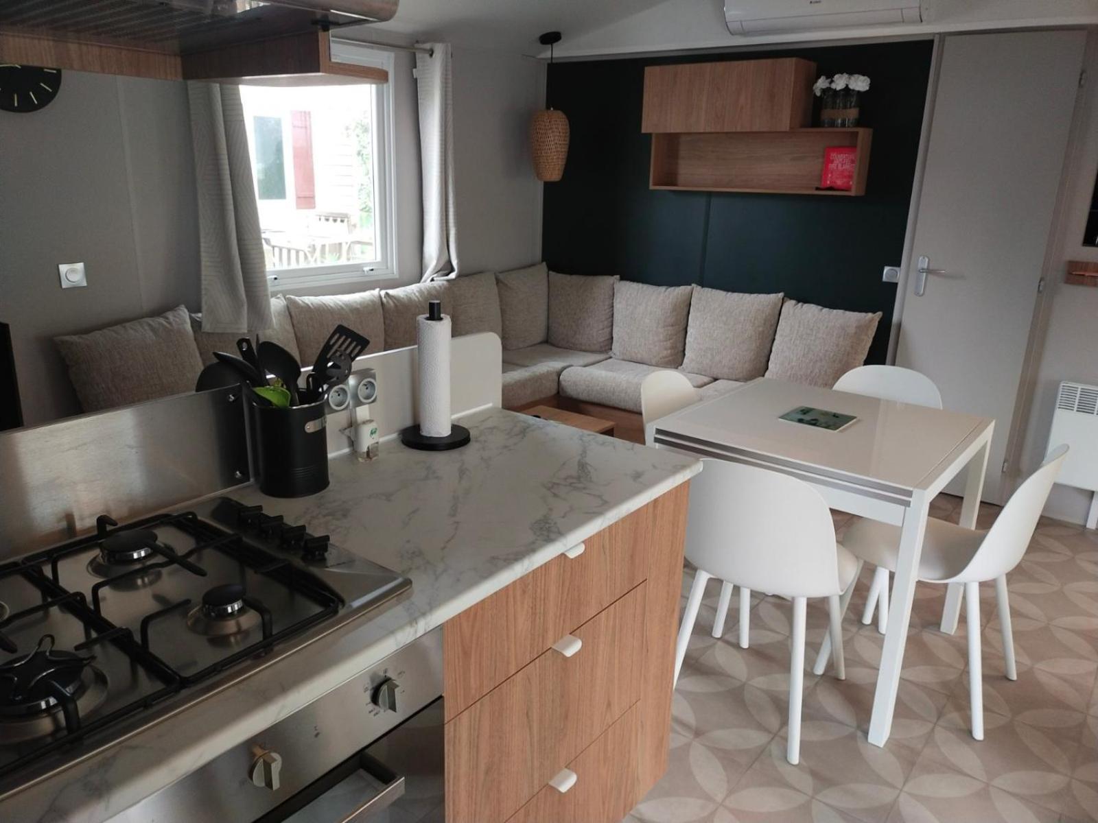 Mobil Home Le Lozerien วัลราส์-ปลาจ ภายนอก รูปภาพ